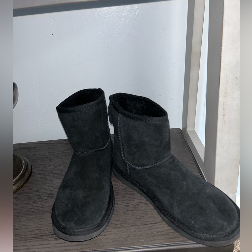 Knock off black ankle uggs